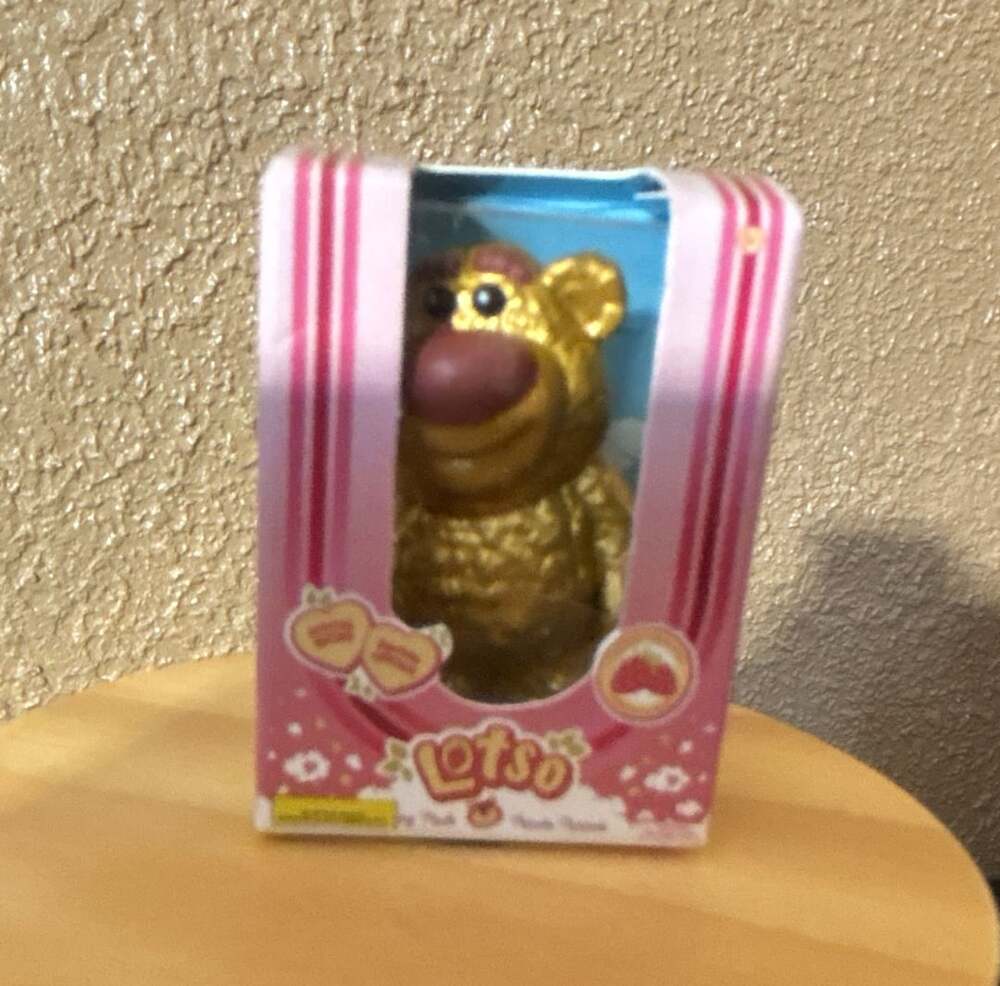 Zuru 5 Surprise Disney Mini Brands Series 2 Gold Lotso Bear Figure